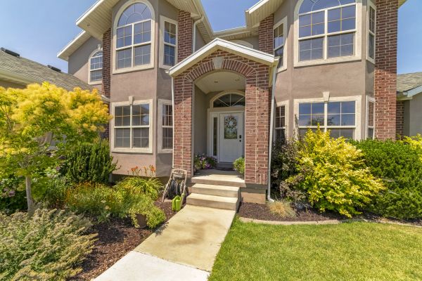 Cost of Transom Window Replacement in Rockville